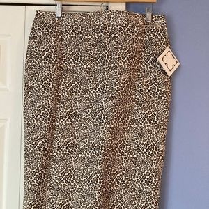 NWT Exquisite Animal Print Pencil Skirt, Size 16
